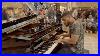Amazing-Street-Pianist-Stuns-Passersby-In-Shopping-Centre-01-mrpm