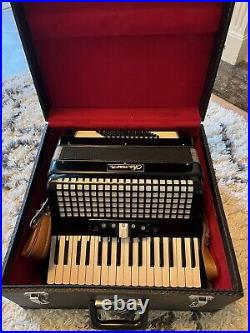 BLACK CHANSON ACCORDION 72 Base + Hard Carry Case