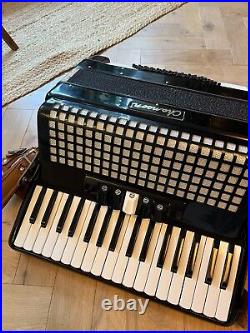 BLACK CHANSON ACCORDION 72 Base + Hard Carry Case