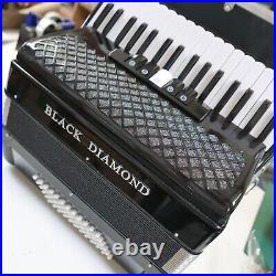 BLACK DIAMOND 72 bass accordion + case, opened never used
