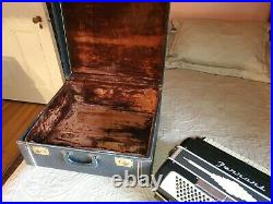 Black Ferrari Piano Accordion LM 41 120 beautiful condition, with locking case