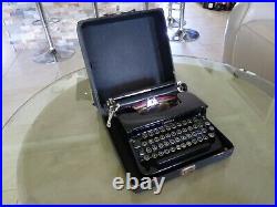 Excellent Piano Black Corona Silent Typewriter with Original Case Works Great