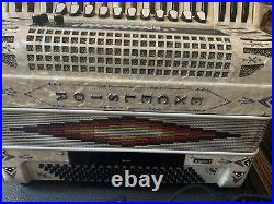 Excelsior Accordion, Model 1320 Em midi vox Custom Rare