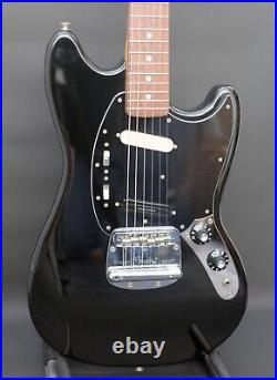 Fender Japan Mustang MG-69 MIJ 2002, Piano Black with hard case