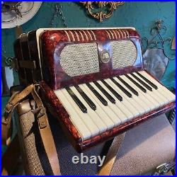 Fully Working VGC Piano Accordion 32 Bass German Worldmaster Post Laborem & Case