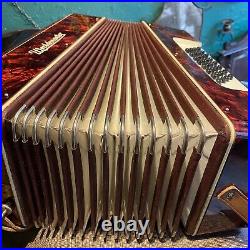 Fully Working VGC Piano Accordion 32 Bass German Worldmaster Post Laborem & Case