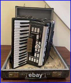 GALOTTA Ideal Piano Accordion Vintage 72 bass