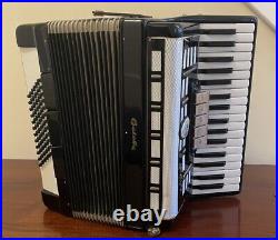 GALOTTA Ideal Piano Accordion Vintage 72 bass