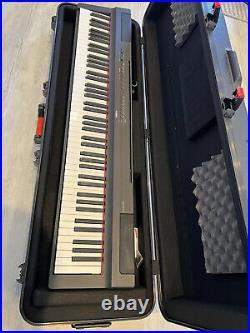 Gator Slim 88 Hardshell Case For Portable Digital Piano with Wheels