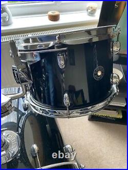 Gretsch catalina club in piano black with cases