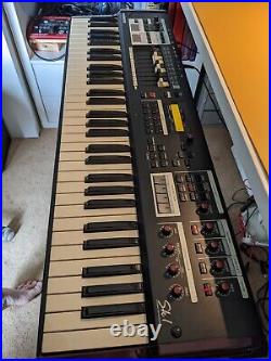 HAMMOND SK1 61 stage keyboard Organ, Piano Electro Piano, Synth and Effects