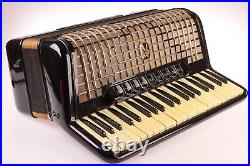 HOHNER ATLANTIC III 3 120 Bass Piano Accordion withCase EX++ 9 register