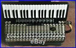 HOHNER Atlantic IV Deluxe piano accordion Black with a wrist switch and case