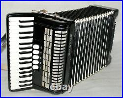HOHNER CONCERTO III S 72 BASS Piano Accordion Akkordeon Fisarmonica VERY GOOD