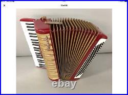 Hohner Accordian Carmen Ii Working Red