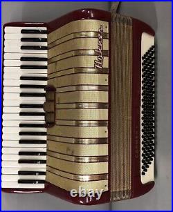 Hohner Accordian Carmen Ii Working Red