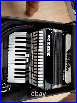 Hohner Student 48 Bass black Piano Accordion with Hard Case