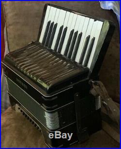 Hohner Student III 24 Bass Piano Accordion + Case Black/White Art Deco Design