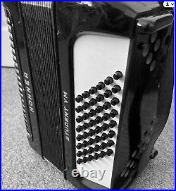 Hohner Student VM 48 Bass Piano Accordion with Hard Case