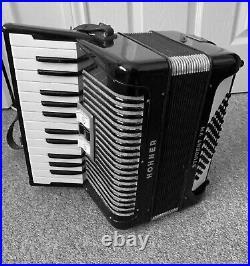 Hohner Student VM 48 Bass Piano Accordion with Hard Case