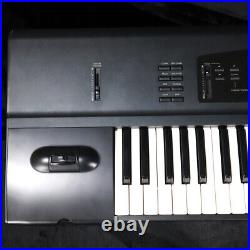 Korg 01/W FD 61-keys Workstation Synthesizer Piano Keyboard Black with Hard Case