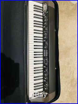 Korg SV-1 73 Note Stage Piano in Black Including Case