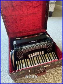 Noble Piano Accordion Vintage Black Works Comes With Case Made In Italy