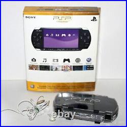 PSP 3000 PlayStation Piano Black complete in box w headphones and case