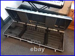 Piano Keyboard P515 with Stool, Stand and Headphones INC FLIGHT CASE
