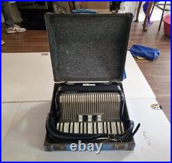 RARE HOHNER ARIETTA IIM 34 72 piano accordion Lovely BLACK WORKING With CASE