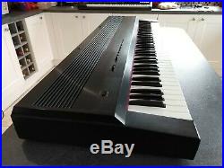 ROLAND KR-33 Electronic Stage Piano Digital Keyboard 76 Keys Black +Flight case