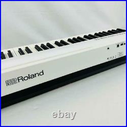 Roland FP-30 Electronic Piano with 88 keys Genuine case with accessories used