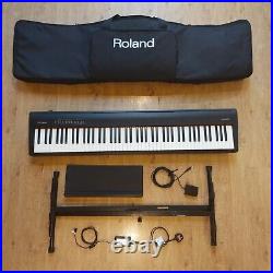 Roland FP30 Digital Piano Keyboard 88 Weighted Keys with Pedal, Case & Stand