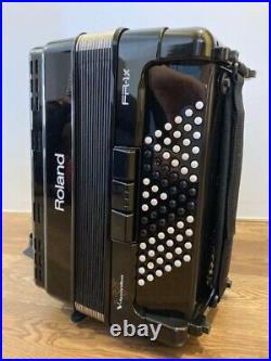 Roland FR-1X V-Accordion 26-Key 72-Bass Black Digital Piano Case Excellent