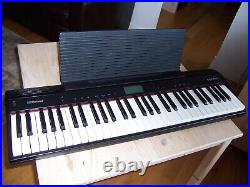 Roland GoPiano 61 key digital piano inc soft cover and case
