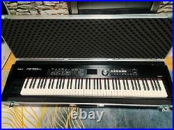 Roland RD-700NX Digital Stage Piano with flight case