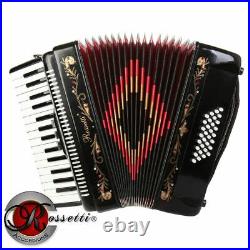 Rossetti 3032 Piano Accordion 30 Keys, 32 Bass, 3 Switch Black With Case + Straps