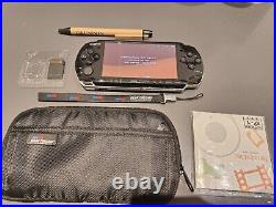 Sony PSP 3000 Entertainment Pack Piano Black Handheld System and GT Case