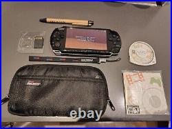 Sony PSP 3000 Entertainment Pack Piano Black Handheld System and GT Case