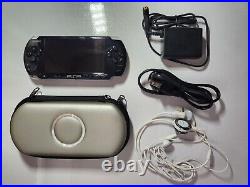 Sony PSP-3000 Piano Black Handheld System with case + Headphone