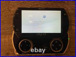 Sony PSP Go 16GB Black Handheld System Plus Carrying Case