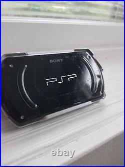 Sony PSP Go + Case + Memory 4 GB Tested and working