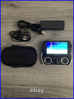 Sony PSP Go Console Piano Black PSP-N1000 Console & Charger & Case