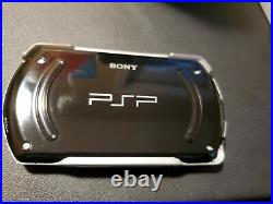 Sony PSP Go PSP-N1001 with Charger and Carrying Case Tested Fast Shipping