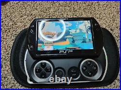 Sony PSP Go (Piano Black) Console 16GB withCase and Charger