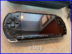 Sony PlayStation 3001 1GB Piano Black Portable System NM INCL CASE
