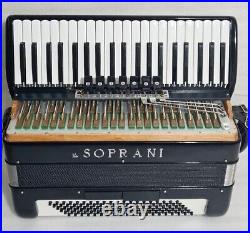 V. SOPRANI 120 BASS Piano Accordion Akkordeon Excellent