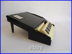VINTAGE TABLE CIGARETTE DISPENSER/CASE'' ROYAL/PIANO -1960's