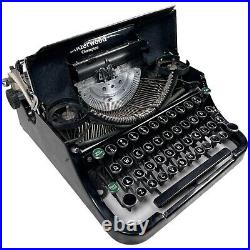 Vintage 1940s Underwood Champion Typewriter Black Glossy Piano Finish /Hard Case