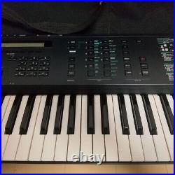 YAMAHA synthesizer V-50 soft case keyboard Electronic piano 61 keys black
